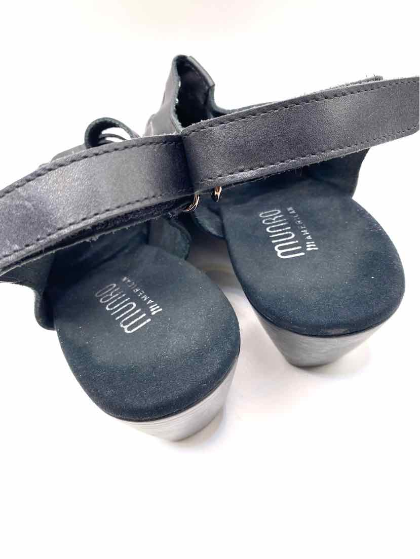 Shoe Size 8 MUNRO Black Sandals