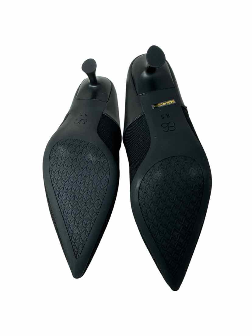 Shoe Size 8.5 Black Pumps