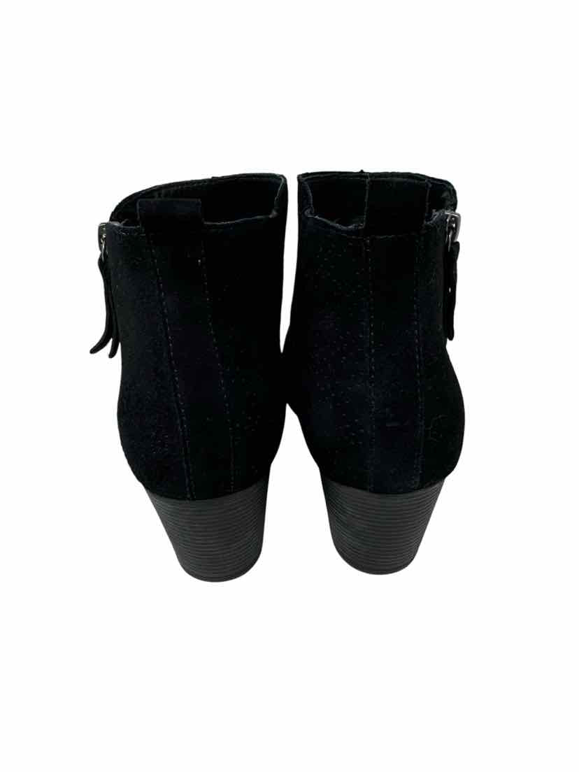 Shoe Size 7.5 Black Suede Boots