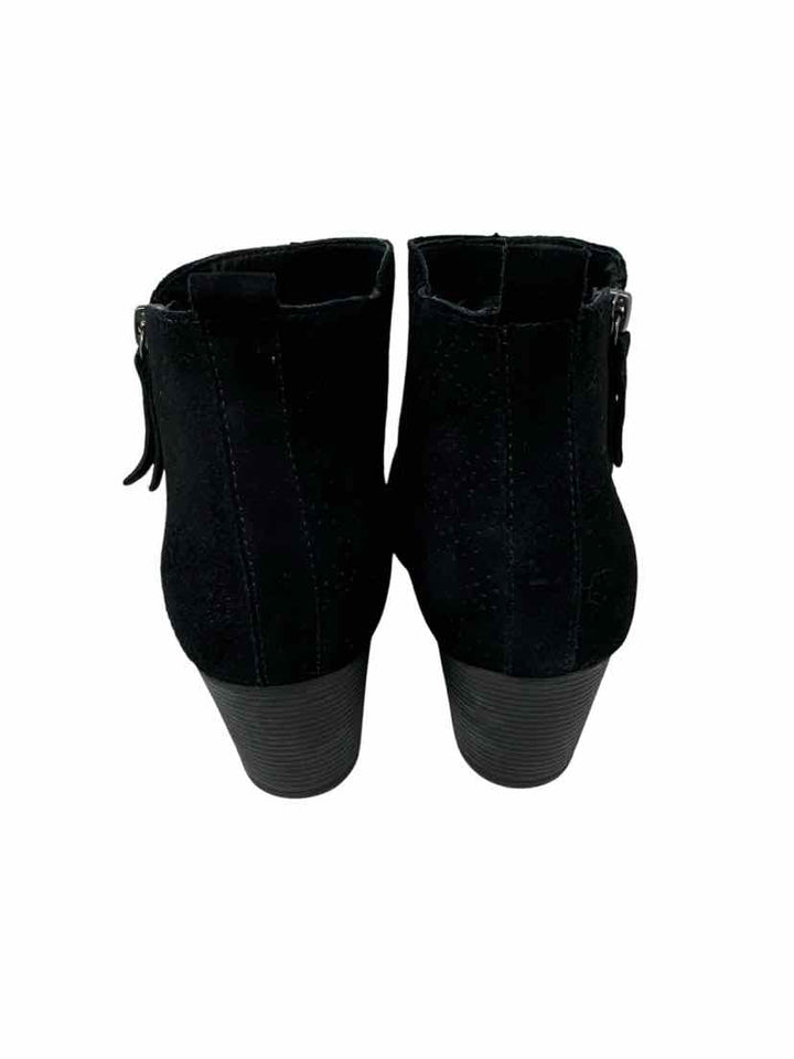 Shoe Size 7.5 Black Suede Boots