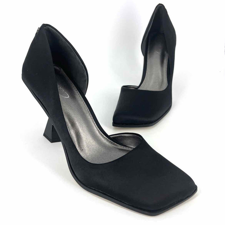 Shoe Size 8.5 Sam Edeleman Black Pumps