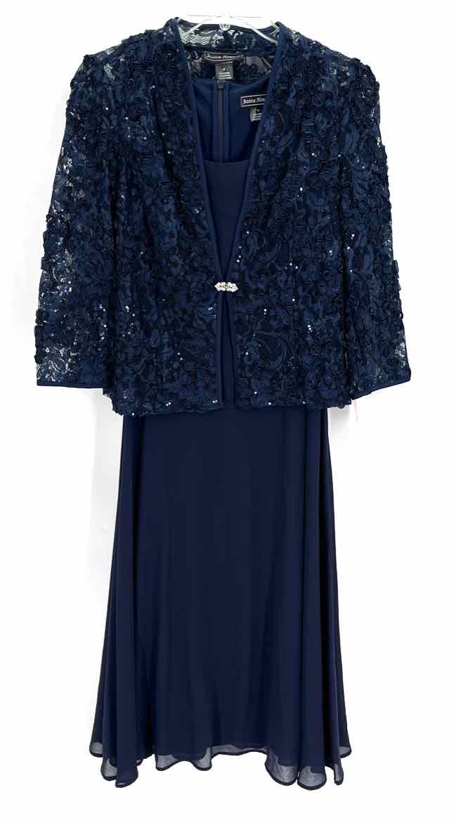 Size 6 JESSICA HOWARD Navy Lace PROM