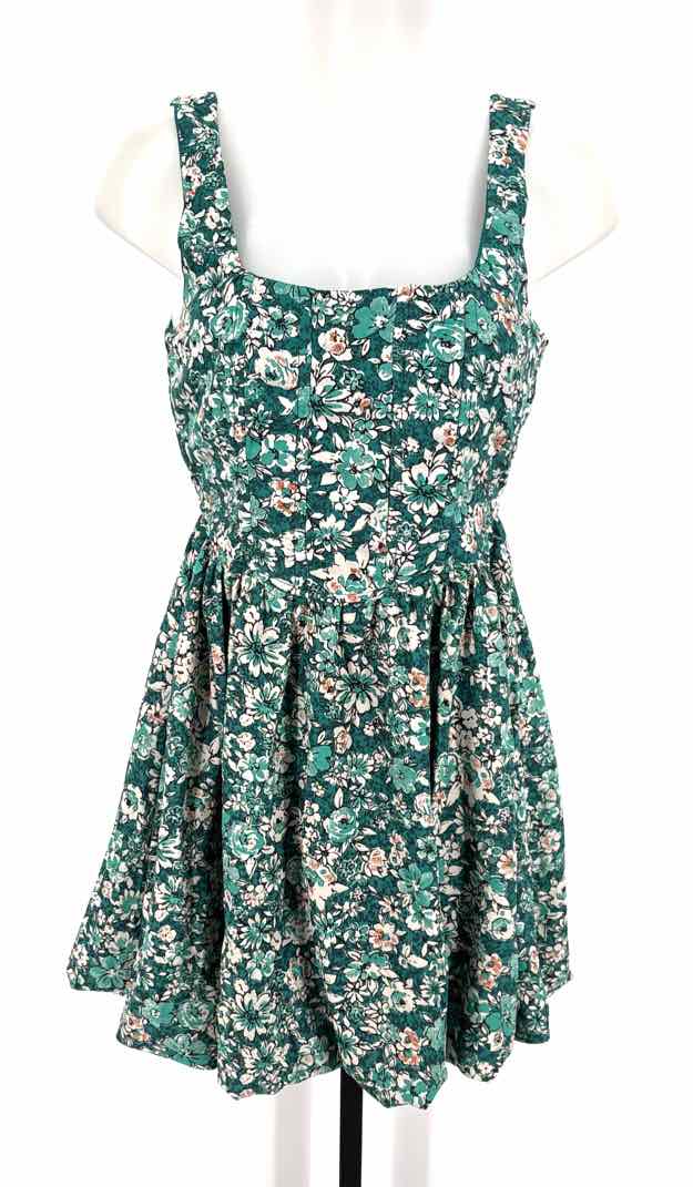 Size M Green Dress