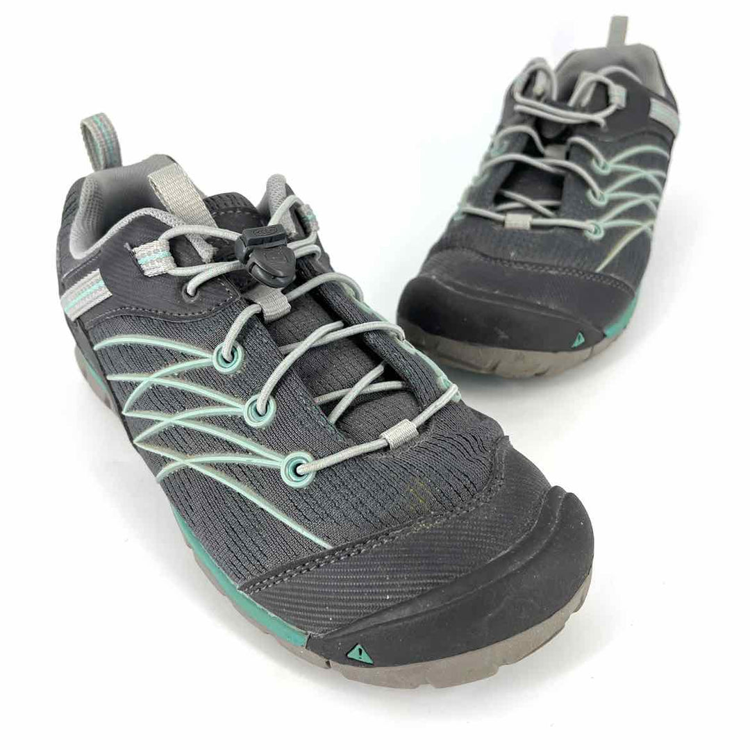 Shoe Size 6 KEEN Gray Sneakers