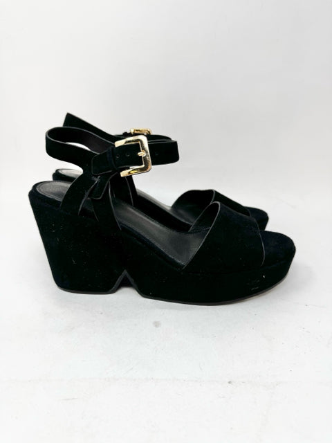 Shoe Size 8.5 Black Velour Sandals