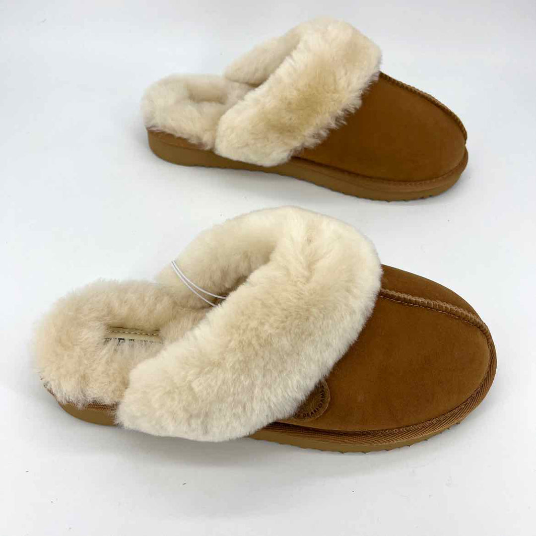 Shoe Size 8 Tan Slippers
