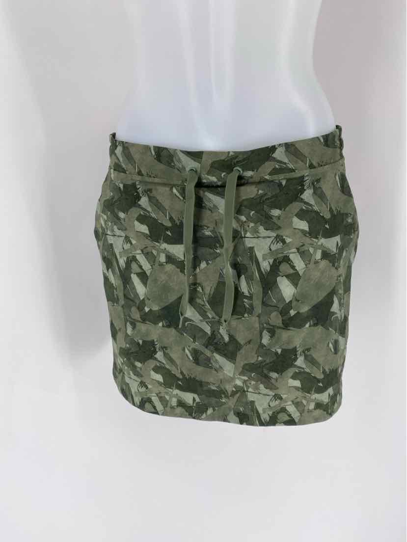 Size M Green Print Skirt