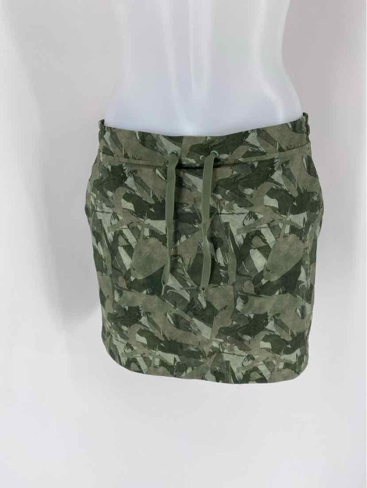 Size M Green Print Skirt