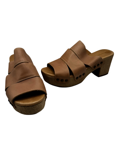 Shoe Size 10 CHOCOLATE BLU Tan Leather Sandals
