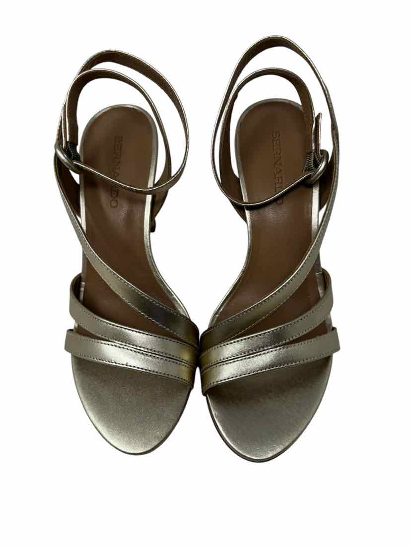 Shoe Size 7 Bernardo Gold Sandals
