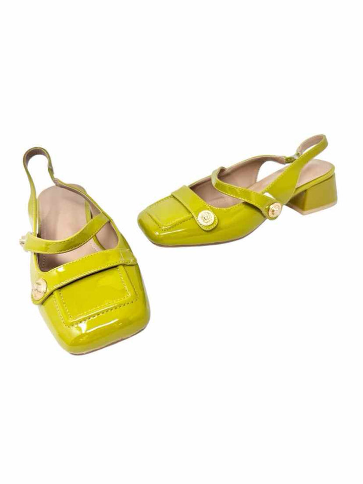 Shoe Size 6.5 Mustard PATENT Pumps