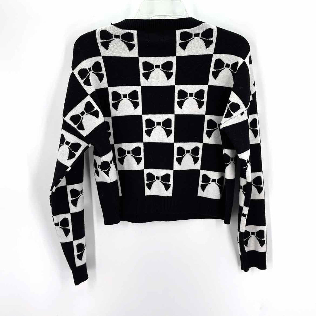Size M Black/White Sweater