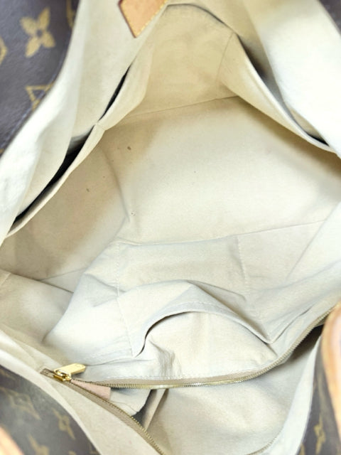 Louis Vuitton Luxury - Purse