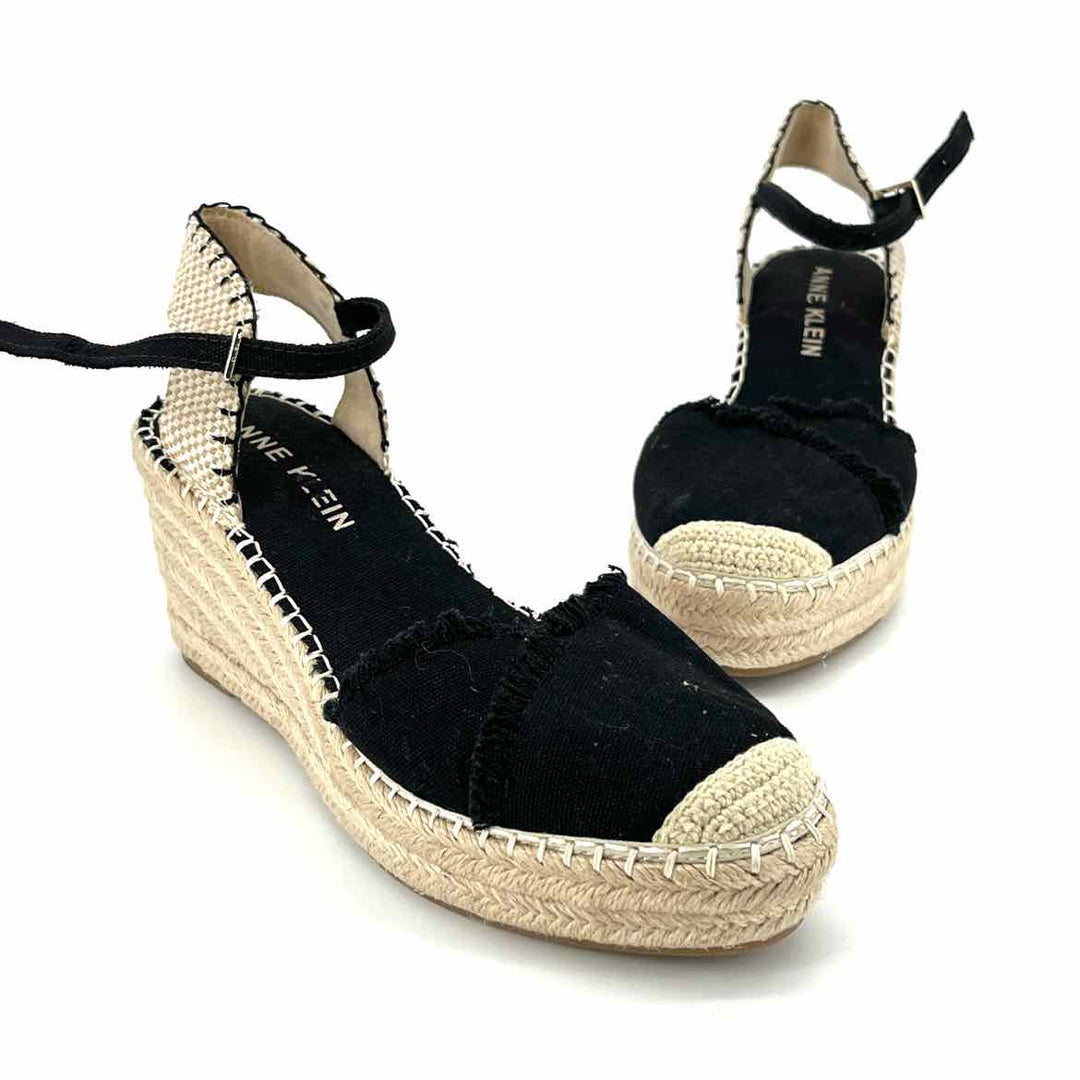 Shoe Size 9 Anne Klein Multi-Color Canvas Wedge