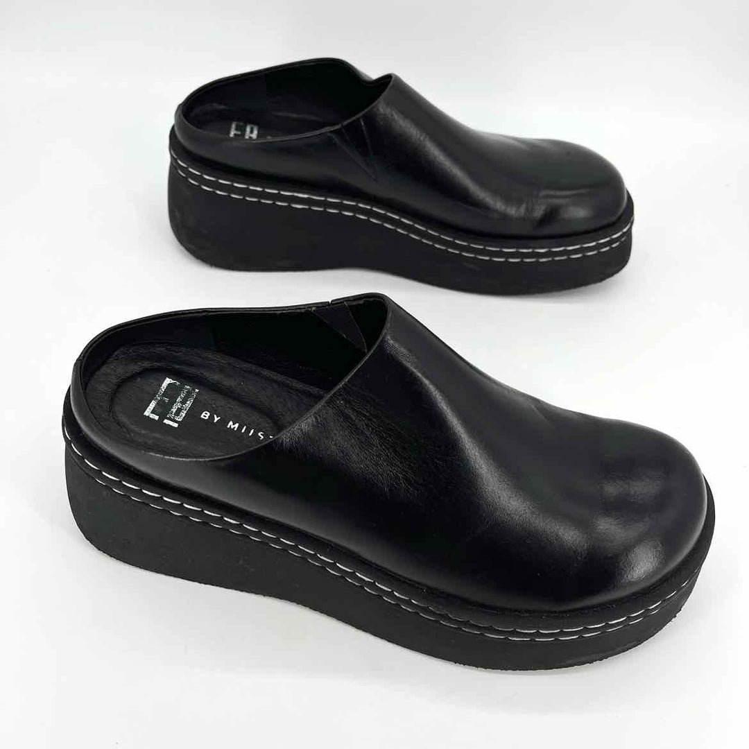 Shoe Size 41 Black Leather Clogs