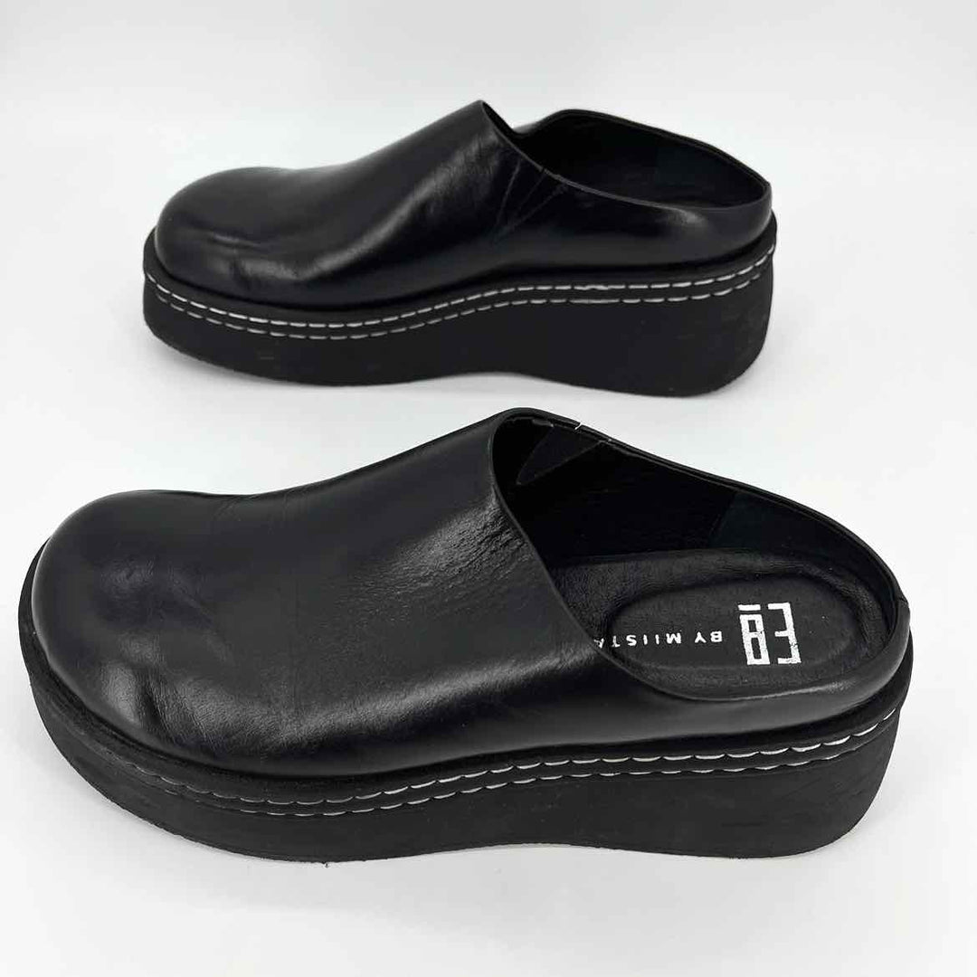 Shoe Size 41 Black Leather Clogs