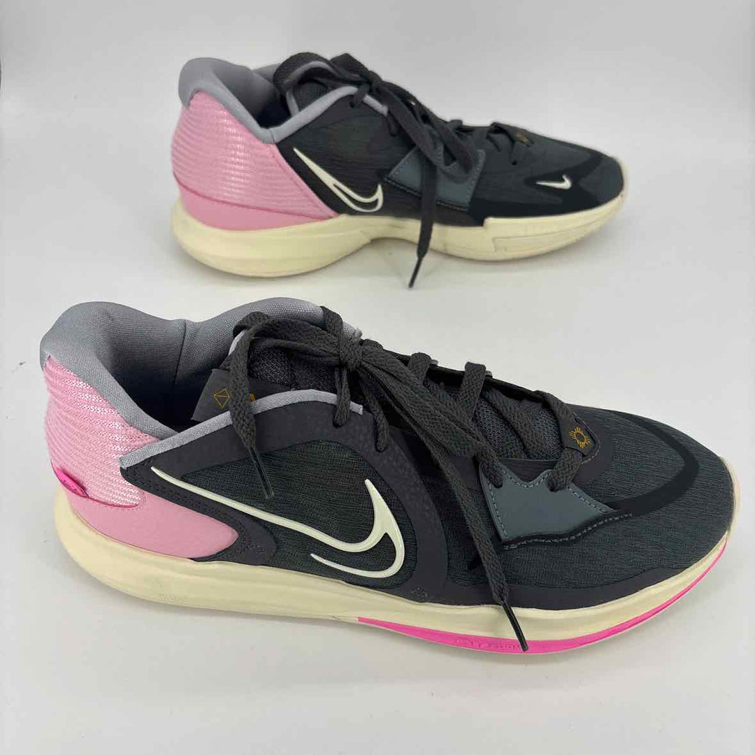 Shoe Size 10 Nike Gray Sneakers