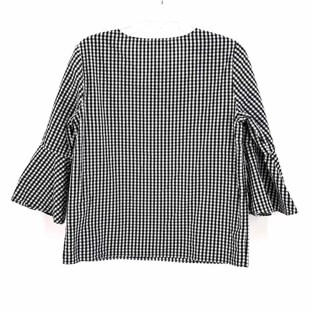 Size M Jane & Delaney Multi-Color Knit Shirt