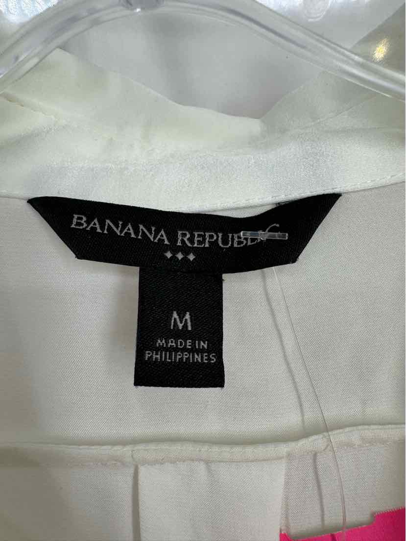 Size M Banana Republic Cream Shirt