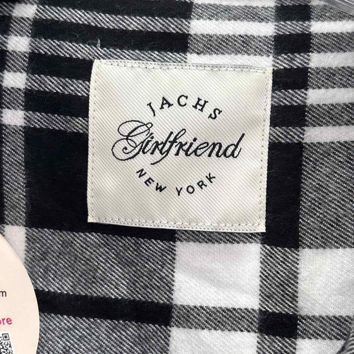 Size M Black/White Shirt