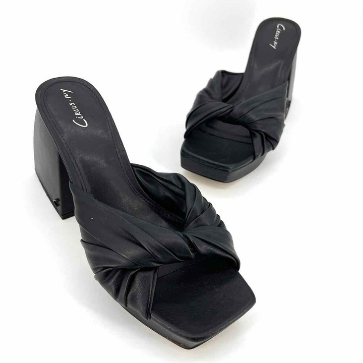 Shoe Size 8 CIRCO Black Sandals