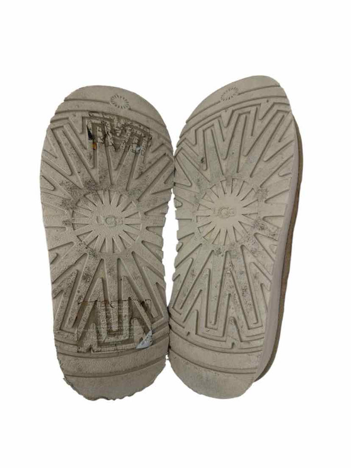Shoe Size 8 Ugg Tan Slippers