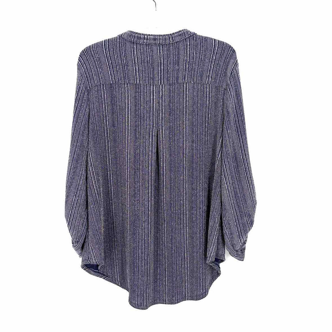 Size XL CATO Navy Shirt