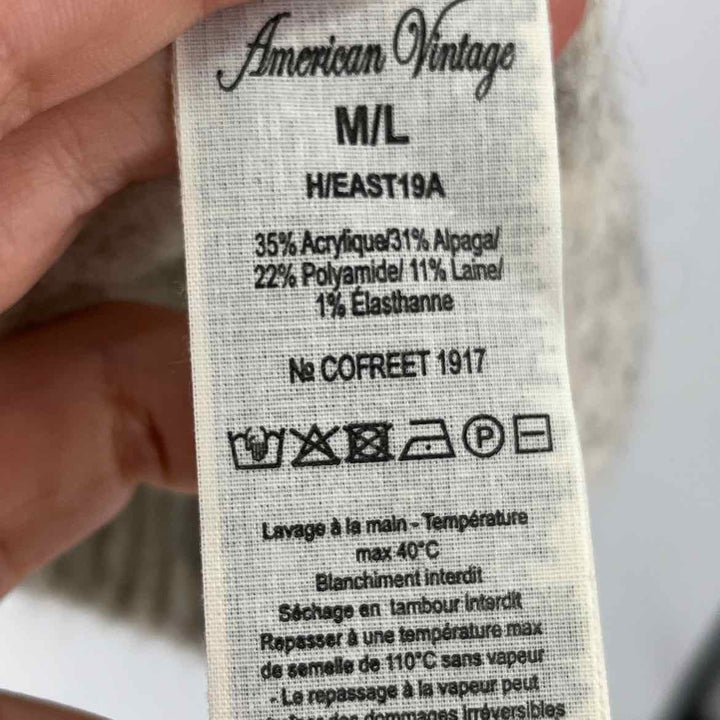 Size M/L Beige Sweater
