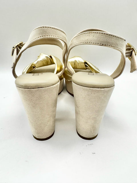 Shoe Size 39 Gold Leather Sandals