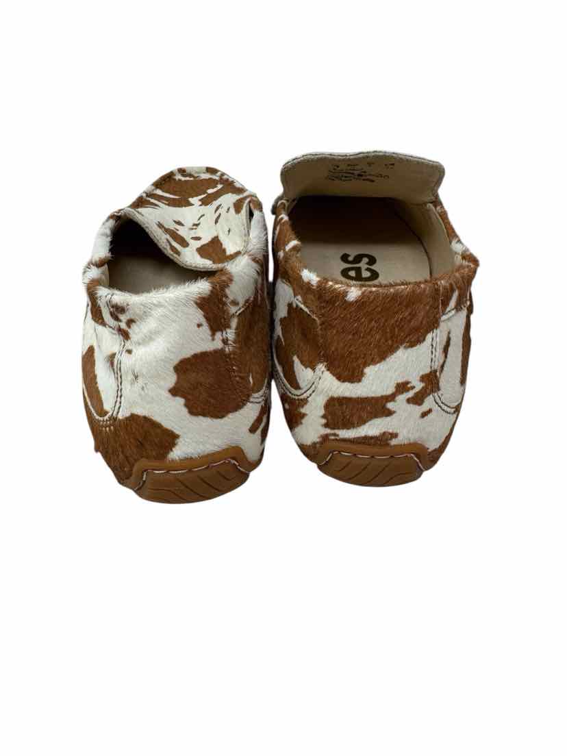 Shoe Size 9 Hush Puppies Tan Suede Loafers