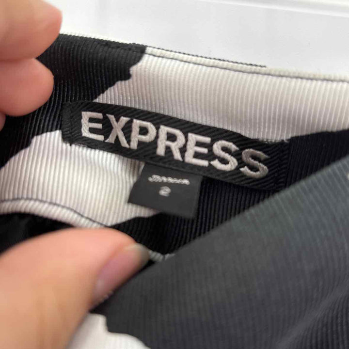 Size 2 EXPRESS Black/White Skirt