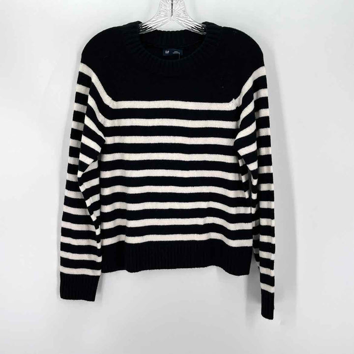 Size S GAP Black Sweater