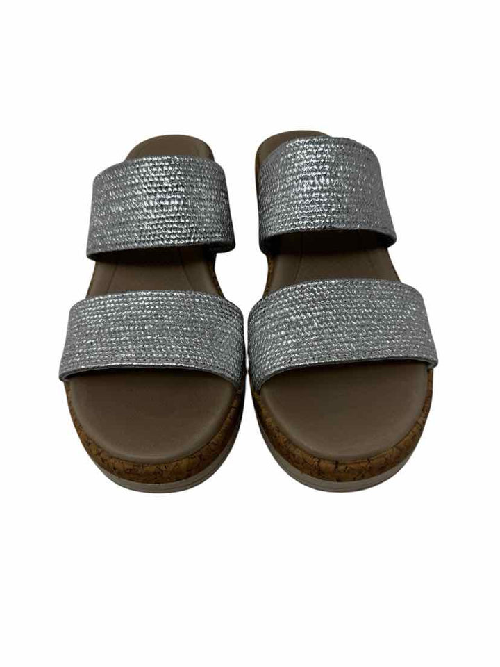 Shoe Size 7 LIFESTRIDE Silver Sandals