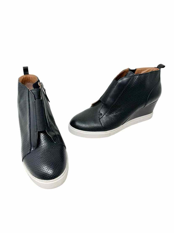 Shoe Size 7 Black Leather Boots