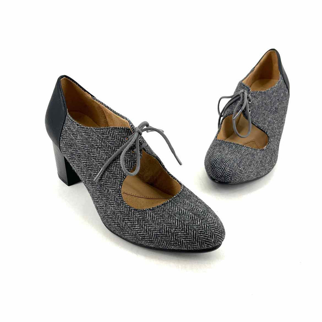 Shoe Size 8 Naturalizer Gray Heels