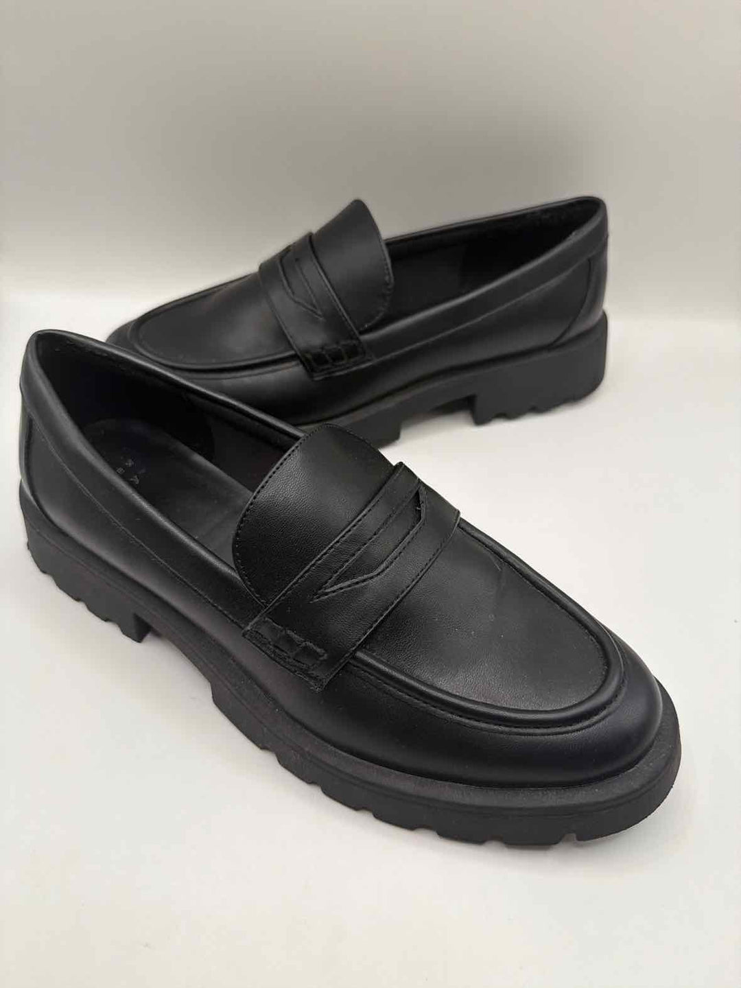 Shoe Size 8.5 A NEW DAY Black Loafers