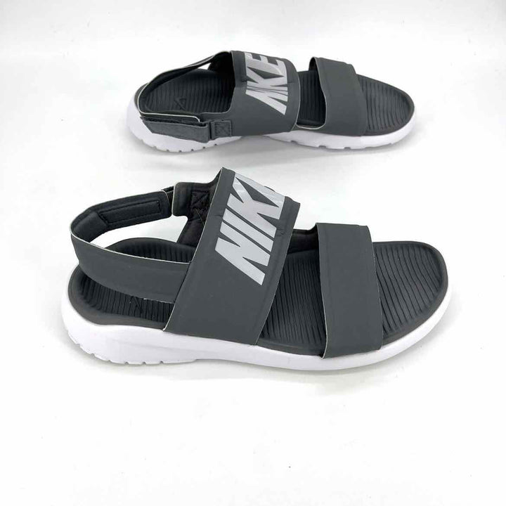 Shoe Size 9 Nike Gray Sandals