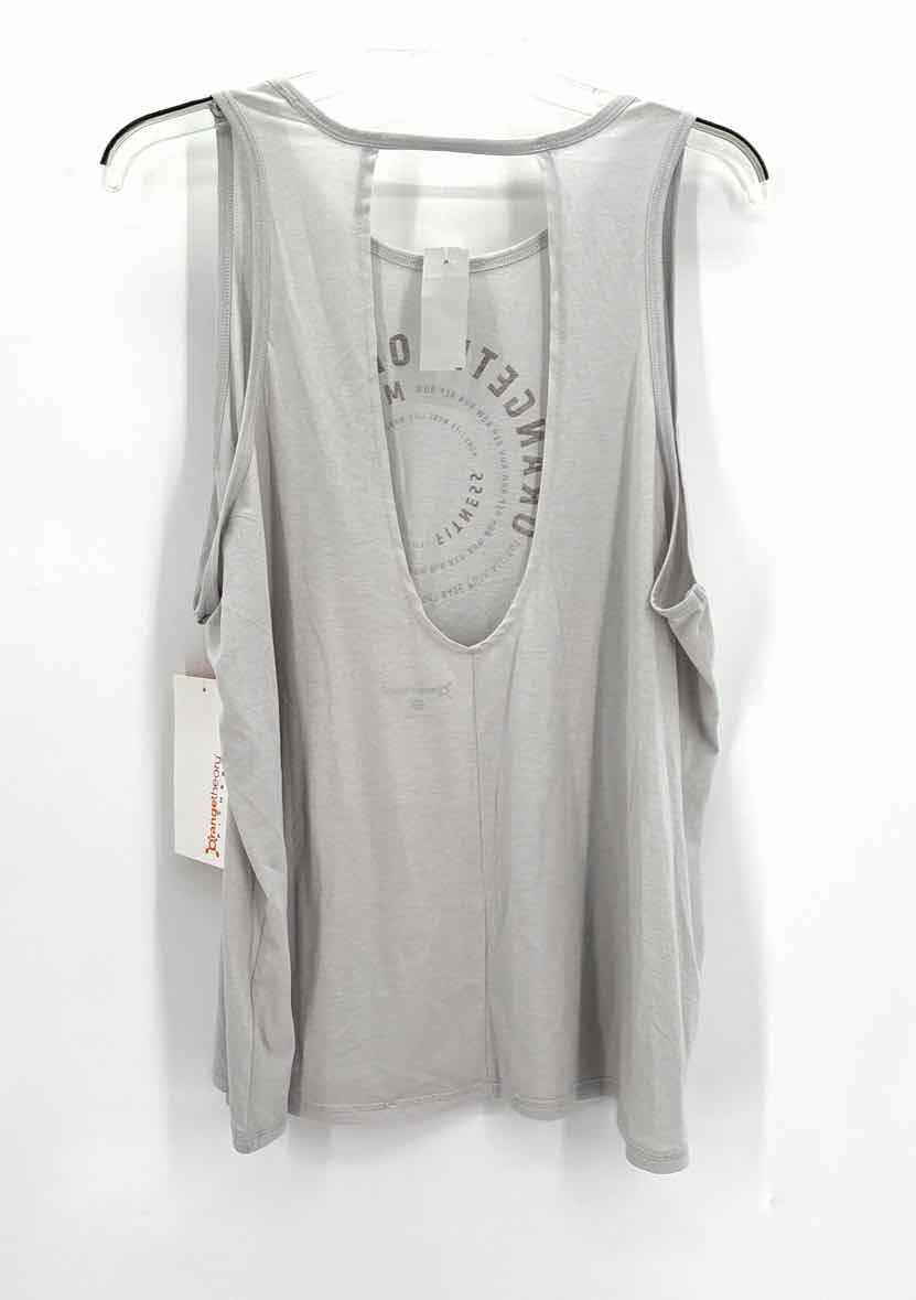 Size 2X Gray Shirt
