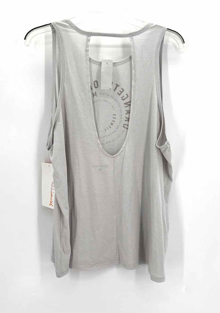 Size 2X Gray Shirt