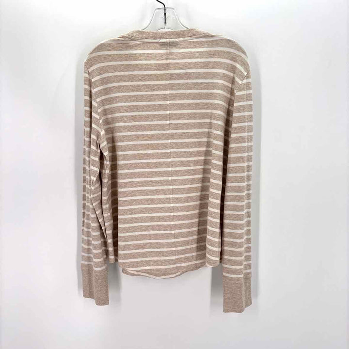 Size XL EVEREVE Beige Knit Shirt