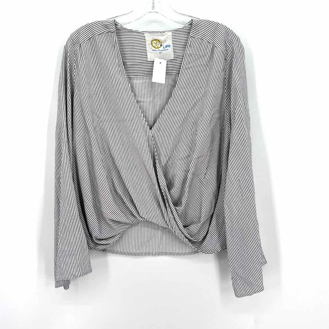 Size XS White Print Shirt