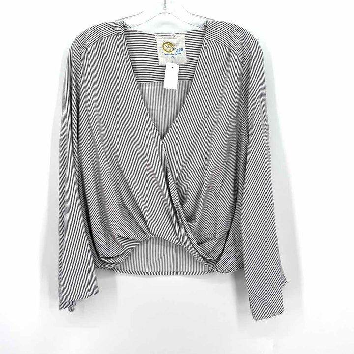 Size XS White Print Shirt