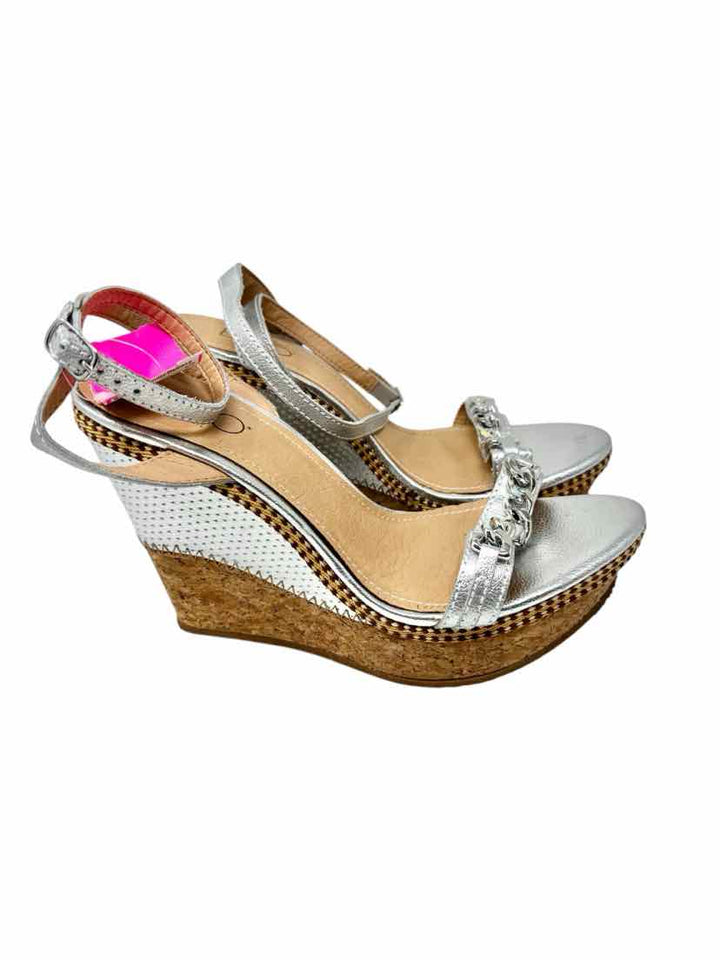Shoe Size 7.5 Silver Leather Sandals
