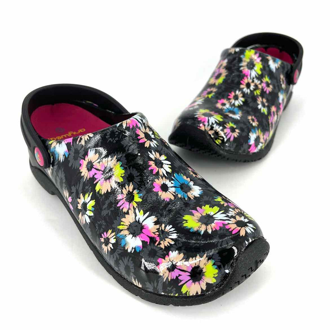Shoe Size 5 Black Clogs
