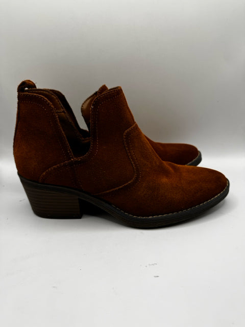 Shoe Size 8.5 SONOMA Tan Suede Boots