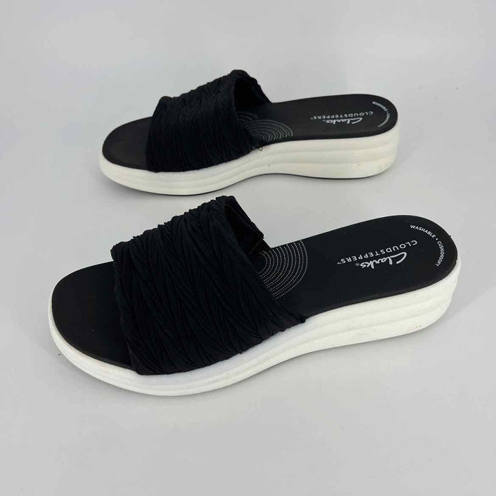 Shoe Size 7.5 CLARKS Black Sandals