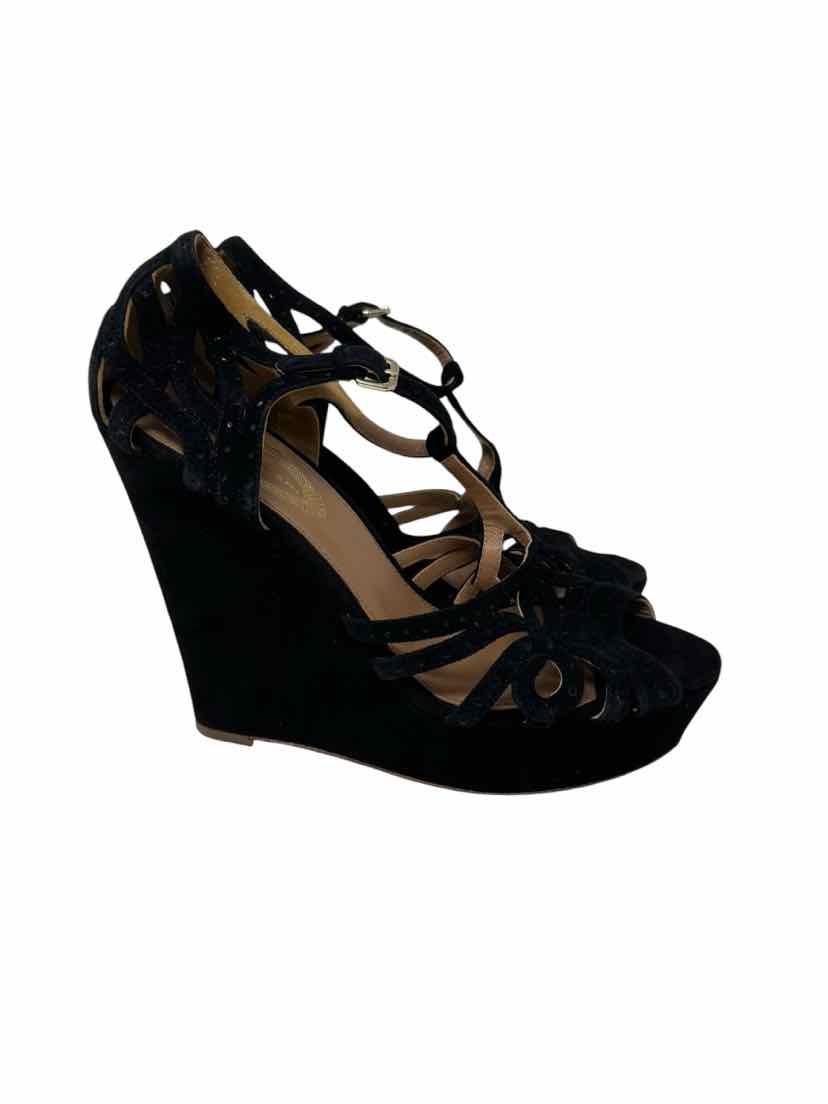 Shoe Size 40 TAHARI Black Suede Sandals