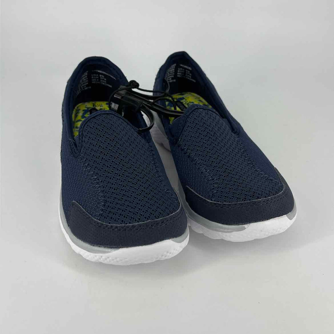 Shoe Size 6.5 Danskin Navy Knit Sneakers