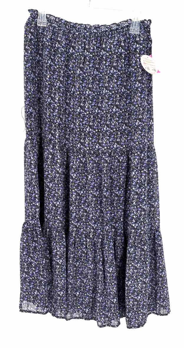 Size M SKIES ARE BLUE Black Skirt