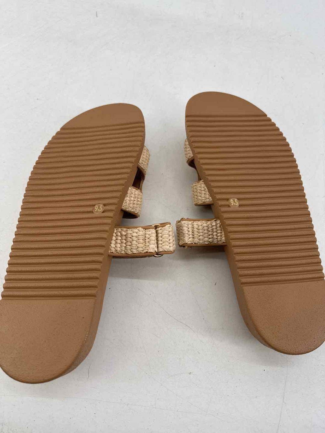 Shoe Size 9.5 Steve Madden Tan Sandals